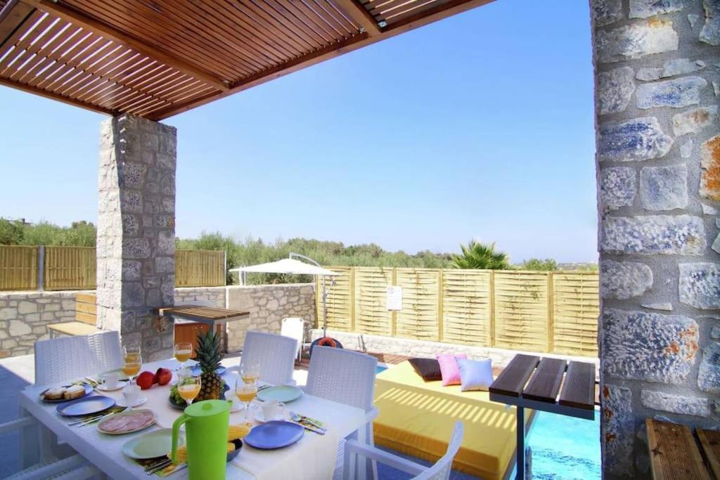 Villa Aada - Moderne Komfortvilla Mit Eigenem Pool Loutra Екстериор снимка