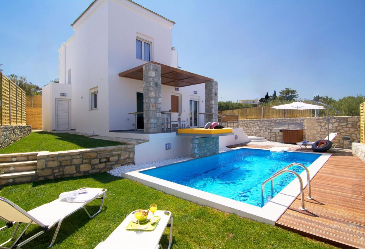 Villa Aada - Moderne Komfortvilla Mit Eigenem Pool Loutra Екстериор снимка